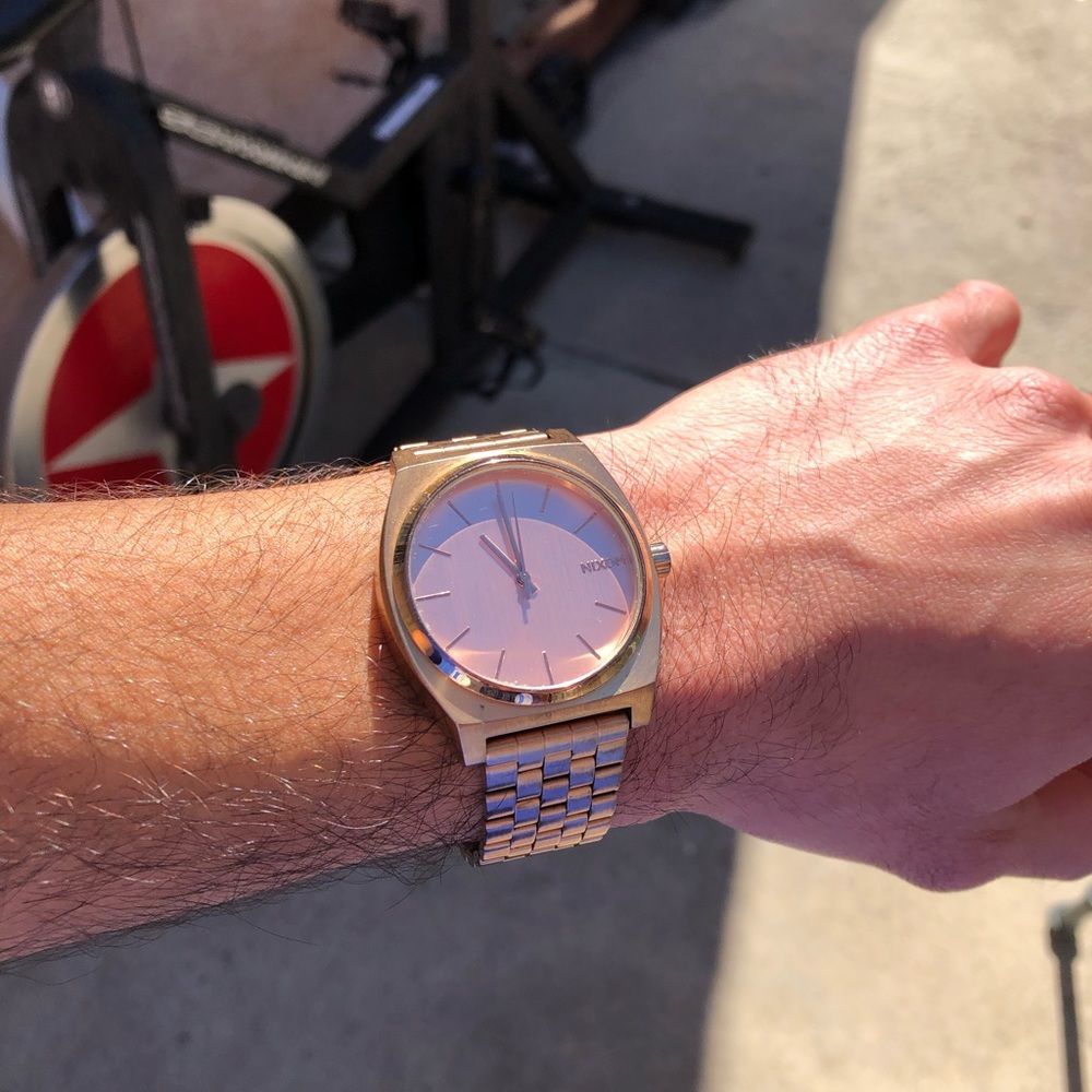 Nixon men watch time teller gold